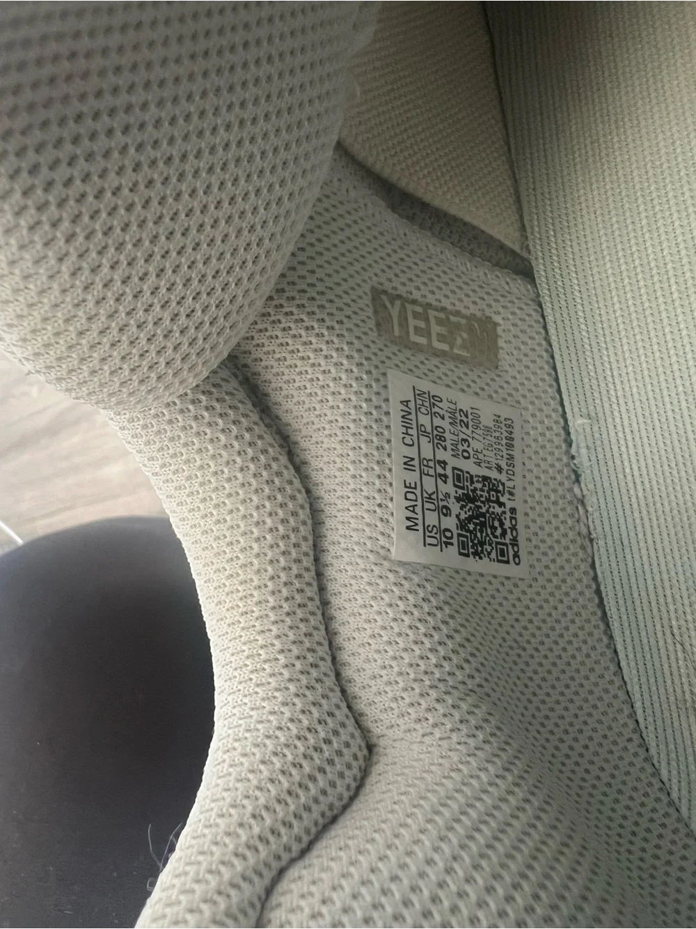 Yeezy Boost 700 Analog